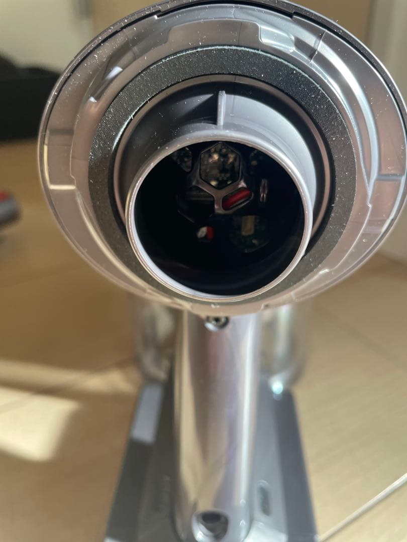 【美品】Dyson V8 Slim Fluffy 2024年製