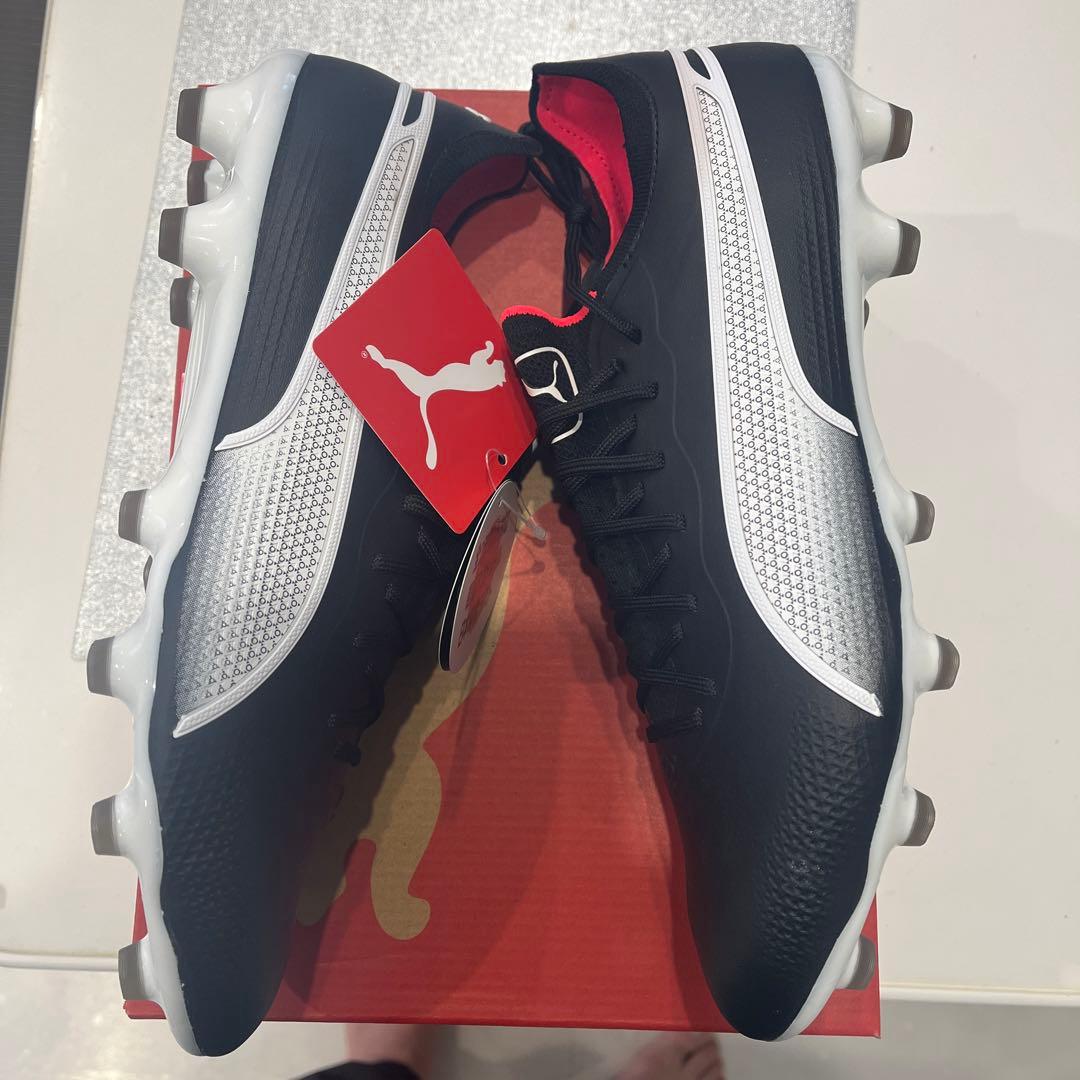 PUMA プーマ キングアルティメットHG/AG 黒色/白サイズ27.0