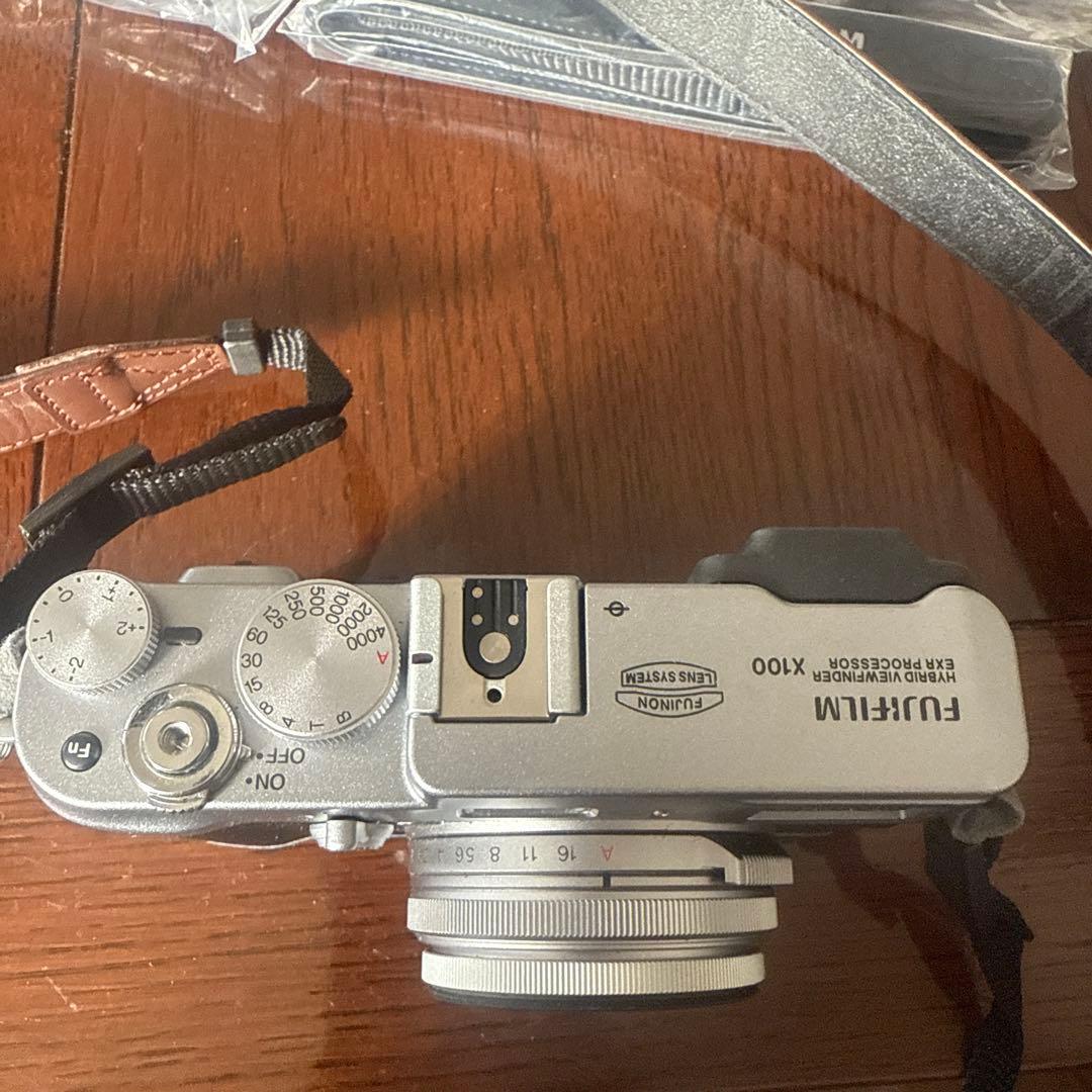 Fujifilm X100 ミラーレスカメラ