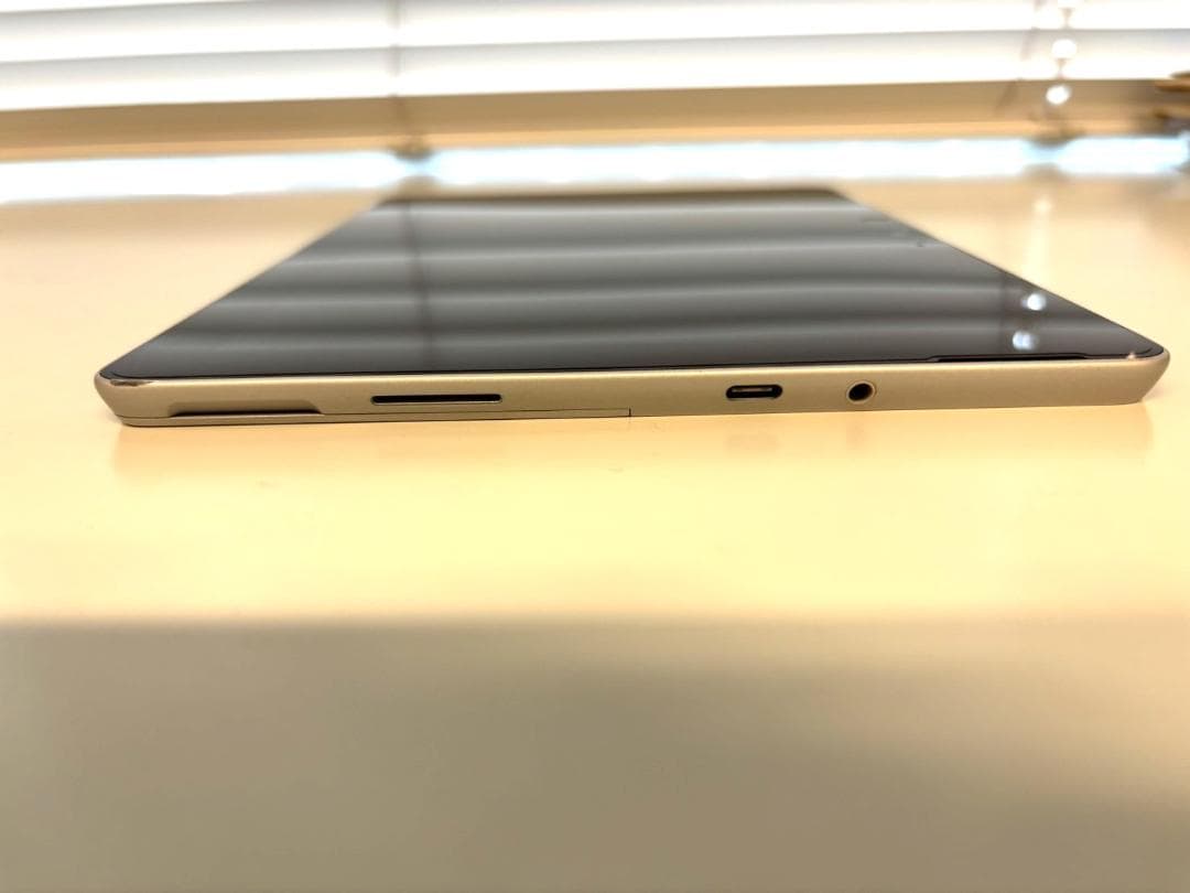Surface Go 第一世代