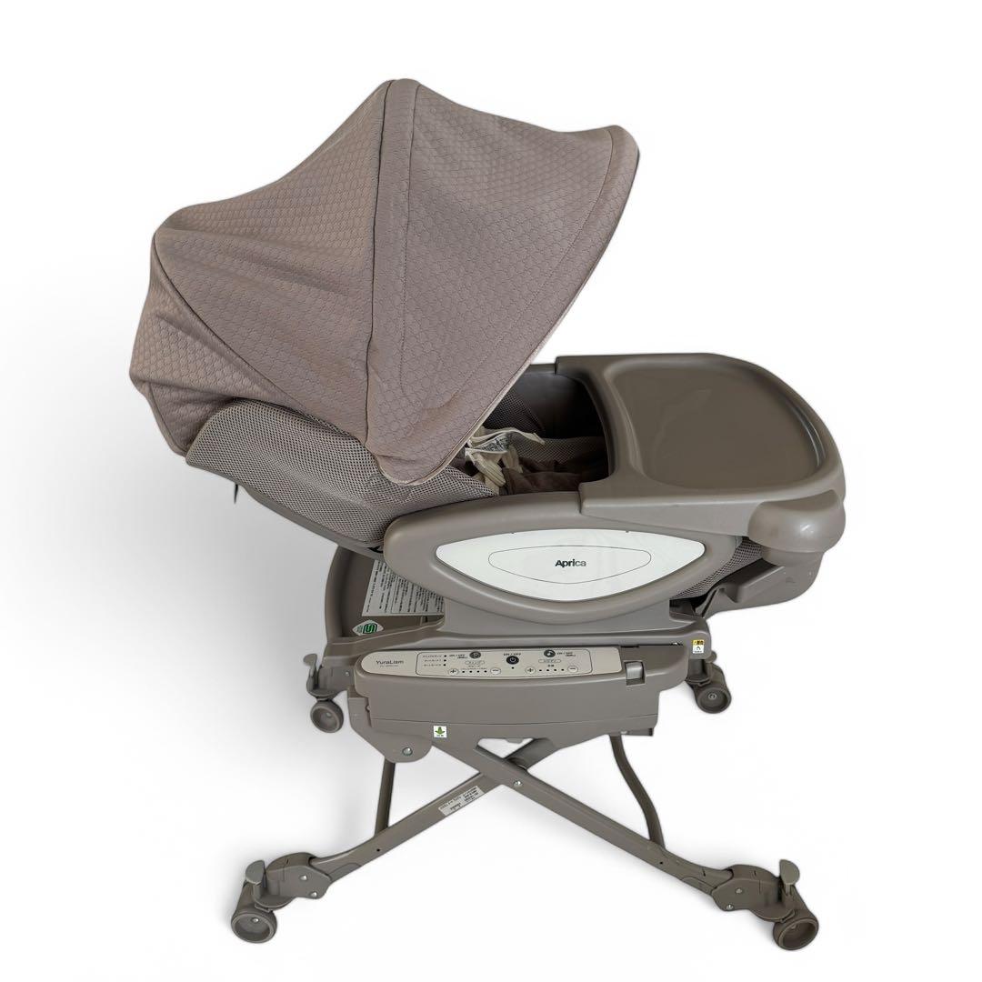 アップリカ　ユラリズム　オート　プレミアム　ムーンロック+クッション