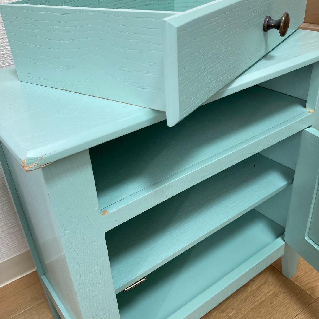 キャビネット　ビンテージ　レトロ　ポップ　棚　サイドテーブル　家具