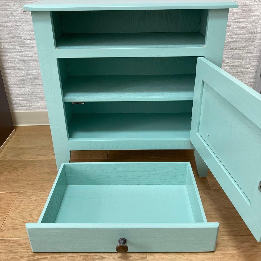 キャビネット　ビンテージ　レトロ　ポップ　棚　サイドテーブル　家具