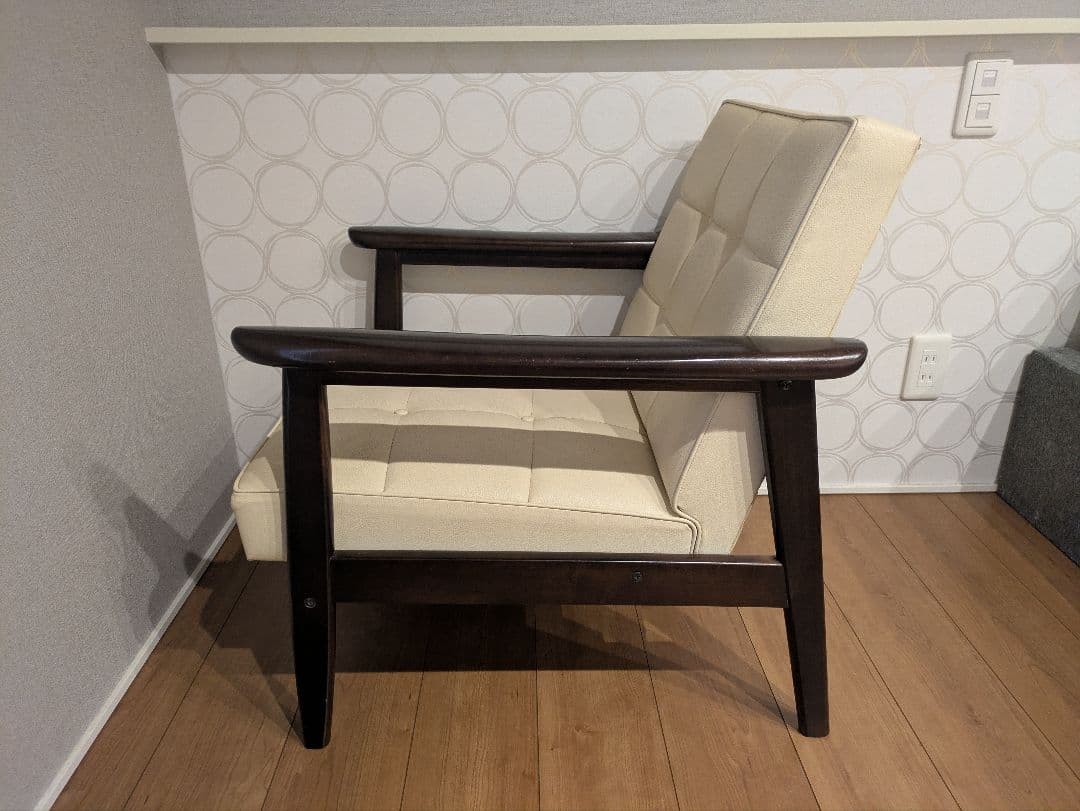 【カリモク60】 1人掛けソファ + オットマン セット Kチェア アイボリー