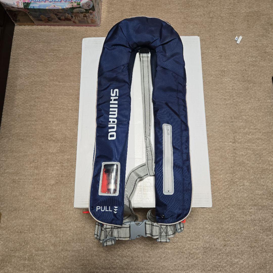 シマノ　膨張式ライフジャケット