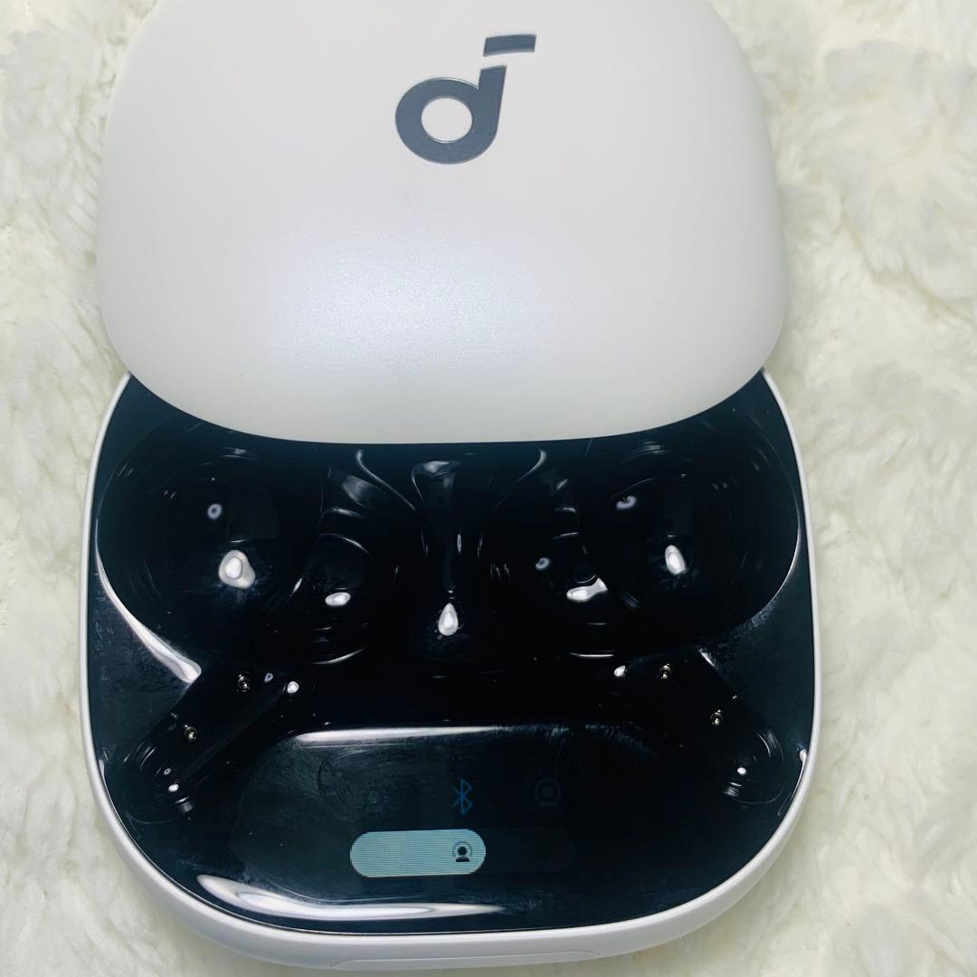 美品 soundcore Liberty4Pro パールホワイト 充電ケース　2