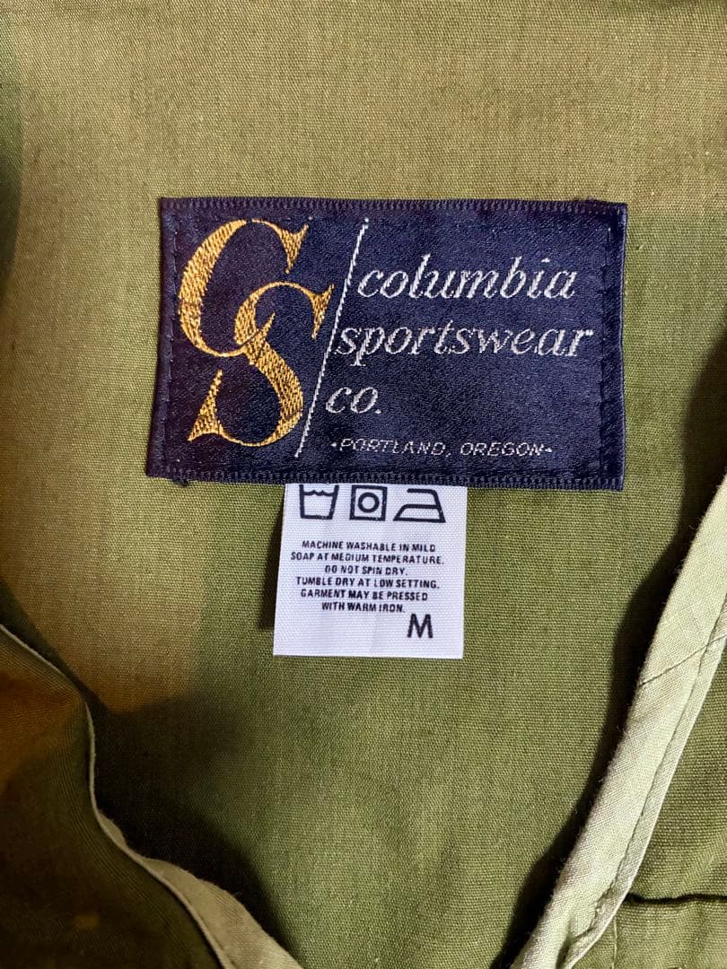 Columbia フィッシングベスト 黒タグ　Mサイズ オリーブグリーン