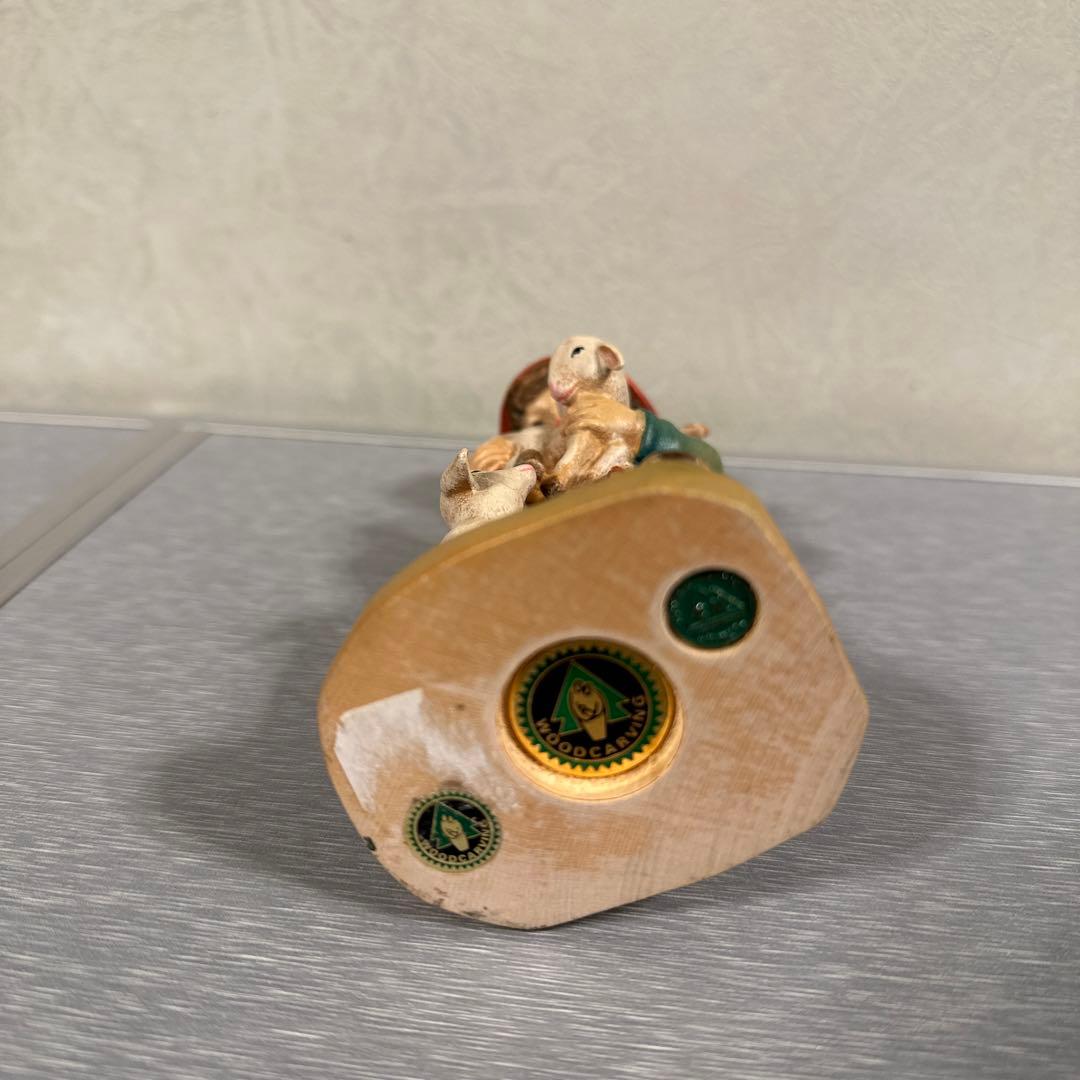 イタリア　Conrad Moroder社　木彫り人形　 写真追加しました