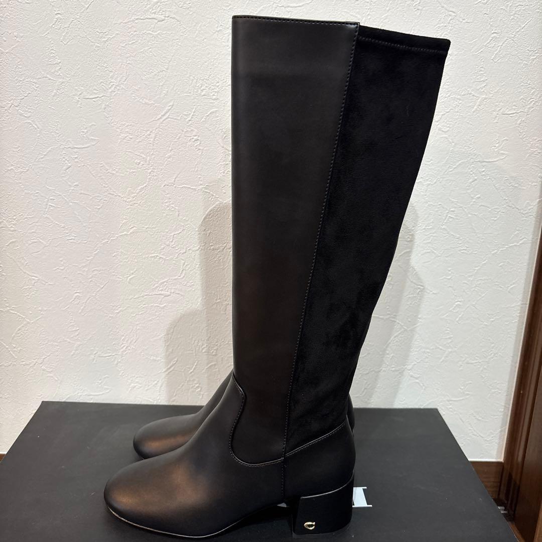 コーチ　黒のロングブーツ スエードツートン　未使用品