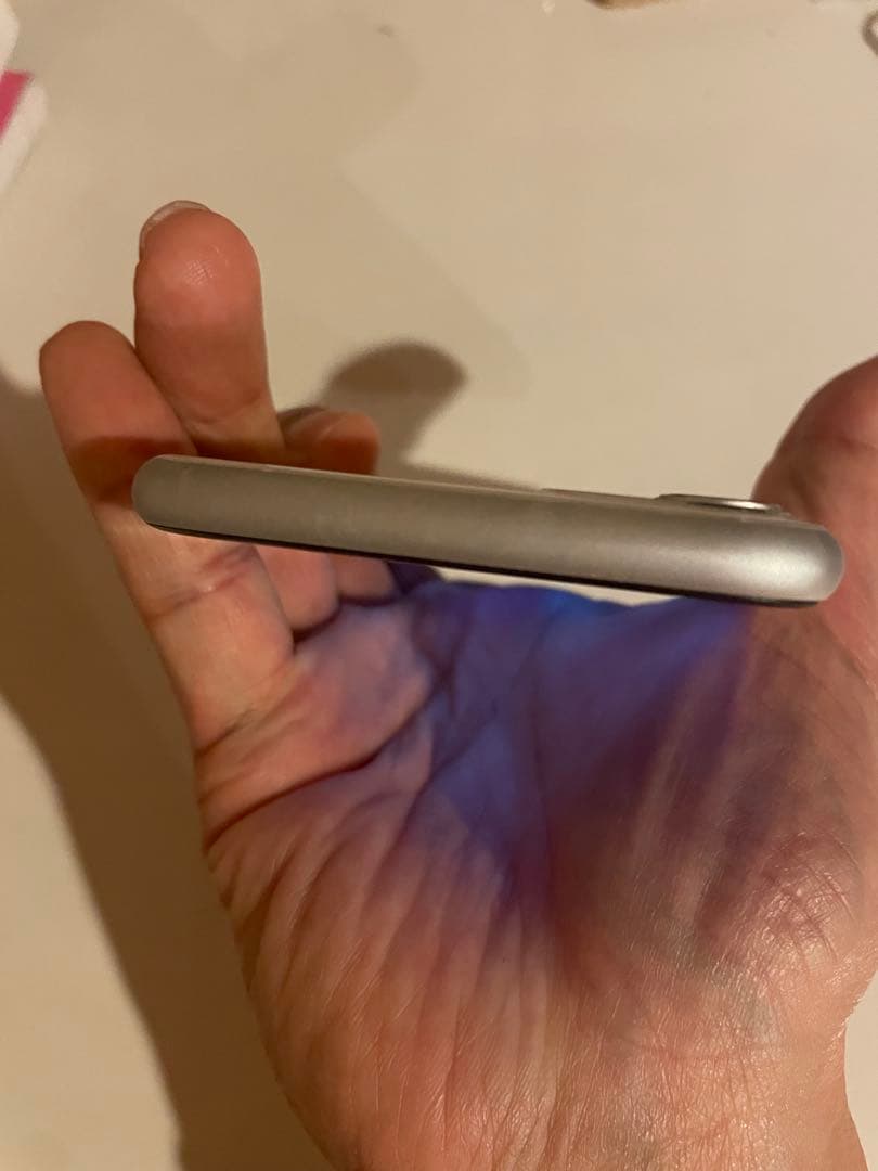 iPhone 11 ホワイト 64GB