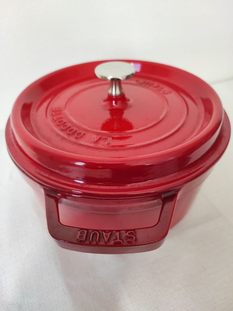 staub　ピコココットラウンド 22 チェリー