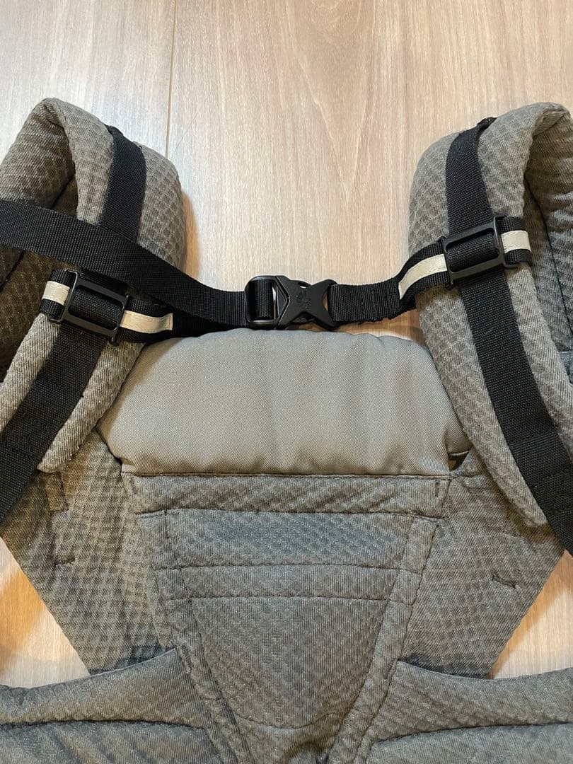 エルゴベビー　OMII breeze All-in-One