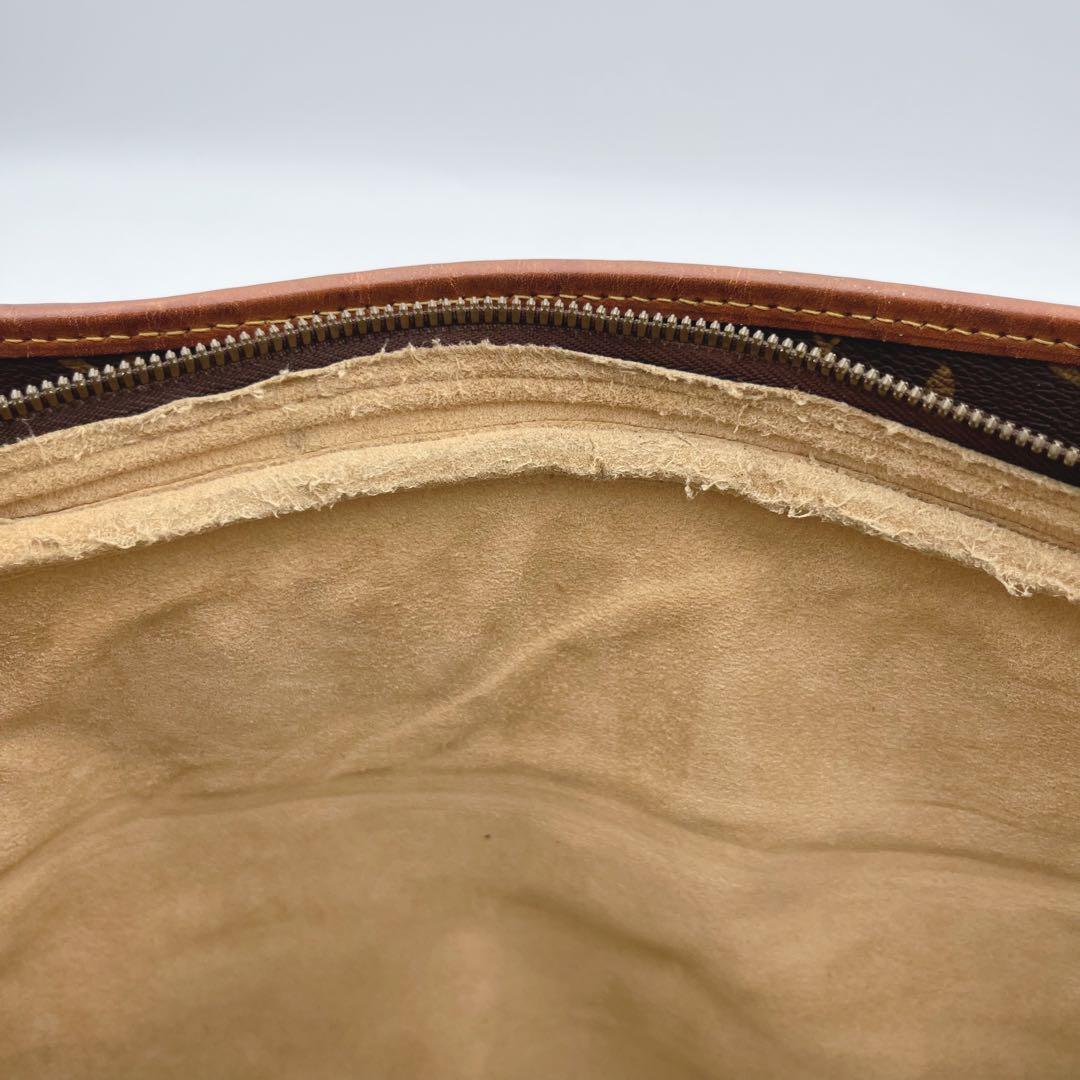 ルイヴィトン リヴォリ ビジネスバッグ モノグラム カデナ