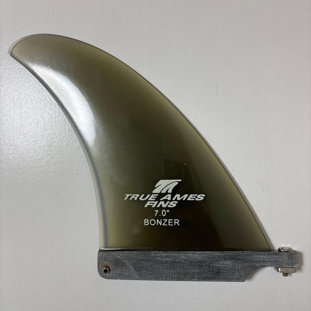 TRUE AMES BONZER 7.0” トゥルーアームズ ボンザーフィン