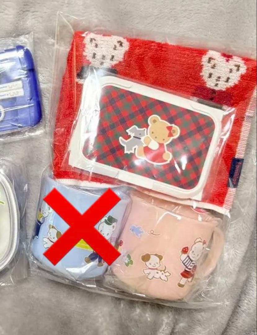 新品⭐️ familiar 7点セット ファミリア 水筒 お弁当箱 ハンカチ