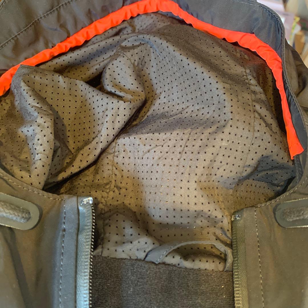 Volcom スノーボードウェア　黒・オレンジ