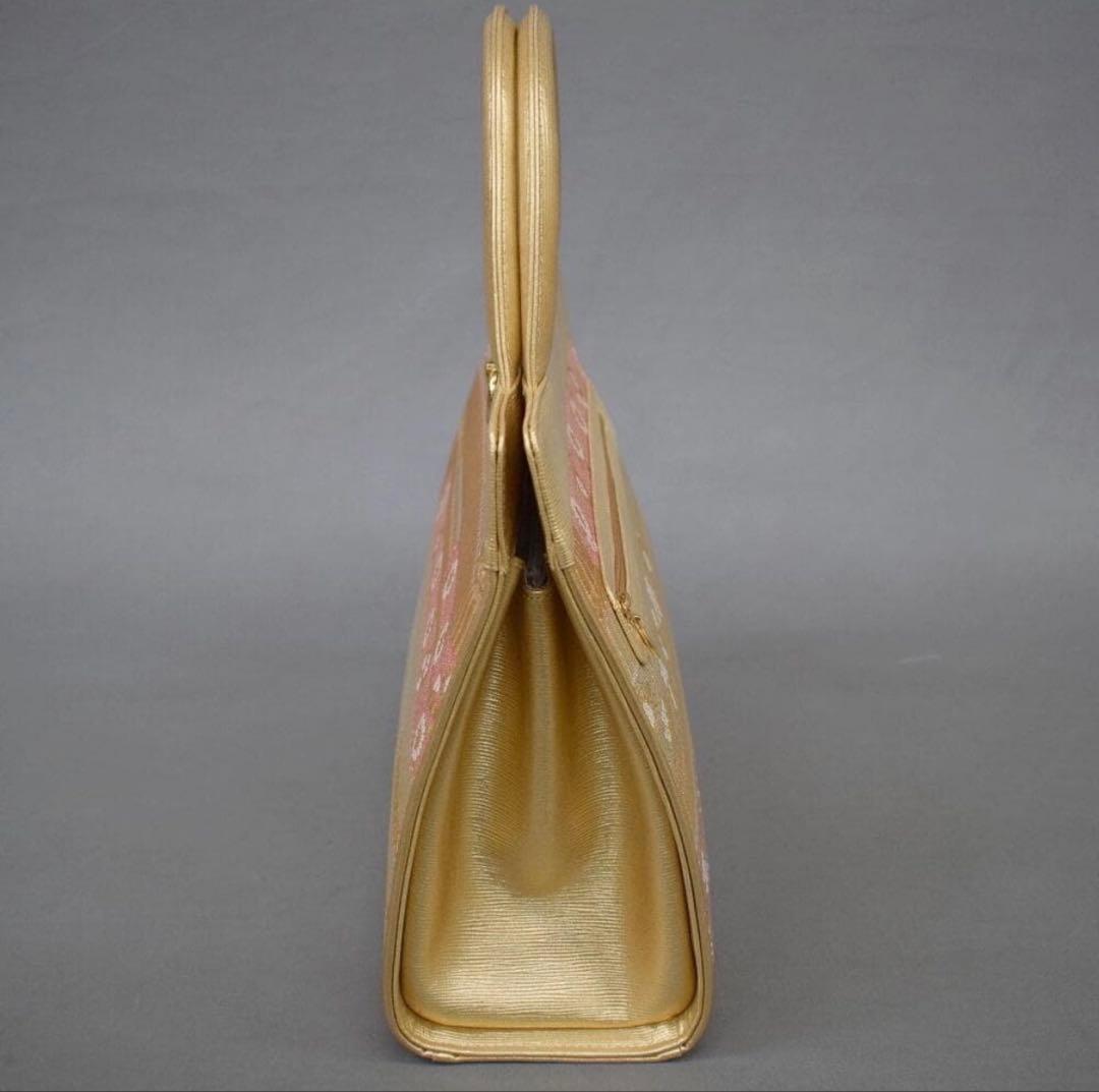 黒留袖4点　黒留袖・帯・長襦袢（衣紋抜付）バッグ草履　何かプレゼント付き！