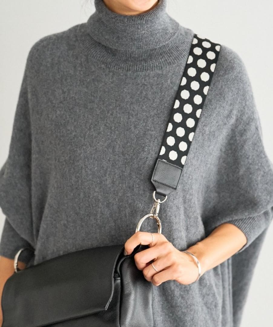 ★連休価格★【新品タグ付】ビアズリー レザー ボディバッグ + 替ベルトセット1