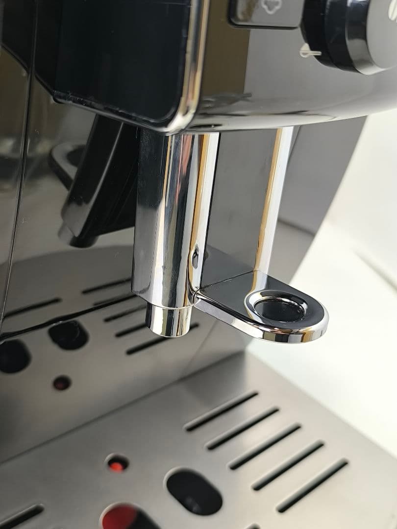 デロンギマグニフィカS コンパクト全自動コーヒーマシン ECAM23120B 2