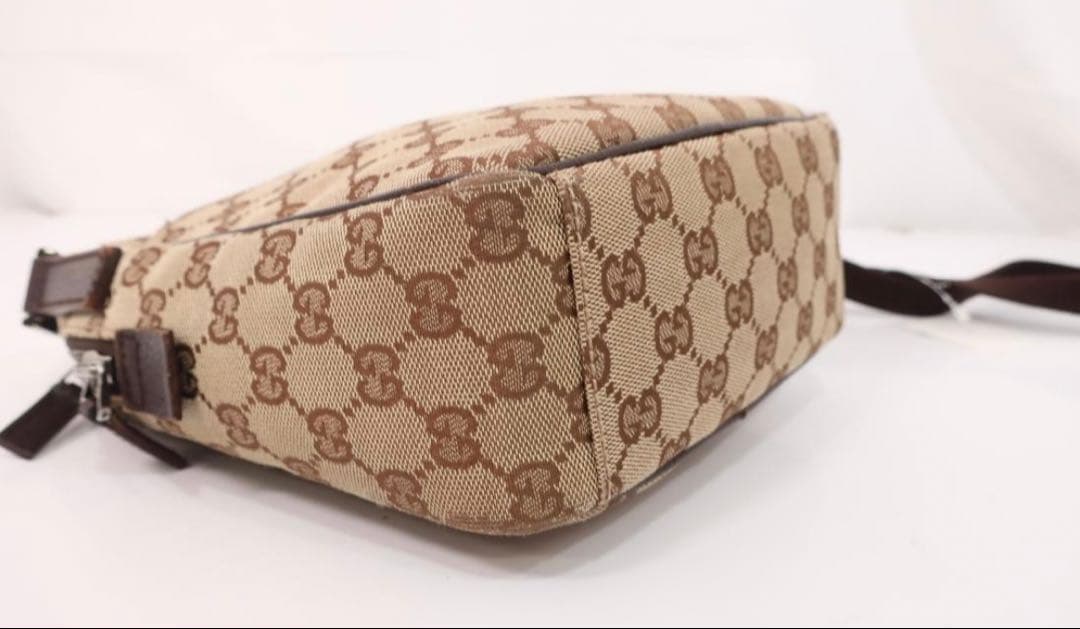 GUCCI ショルダーバッグ クロスボディ GGキャンバス GG柄