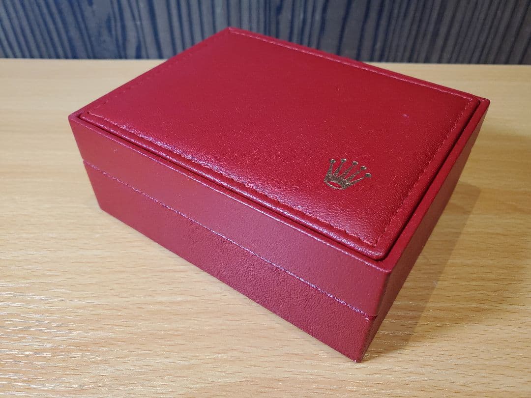 ロレックス　赤　ケース