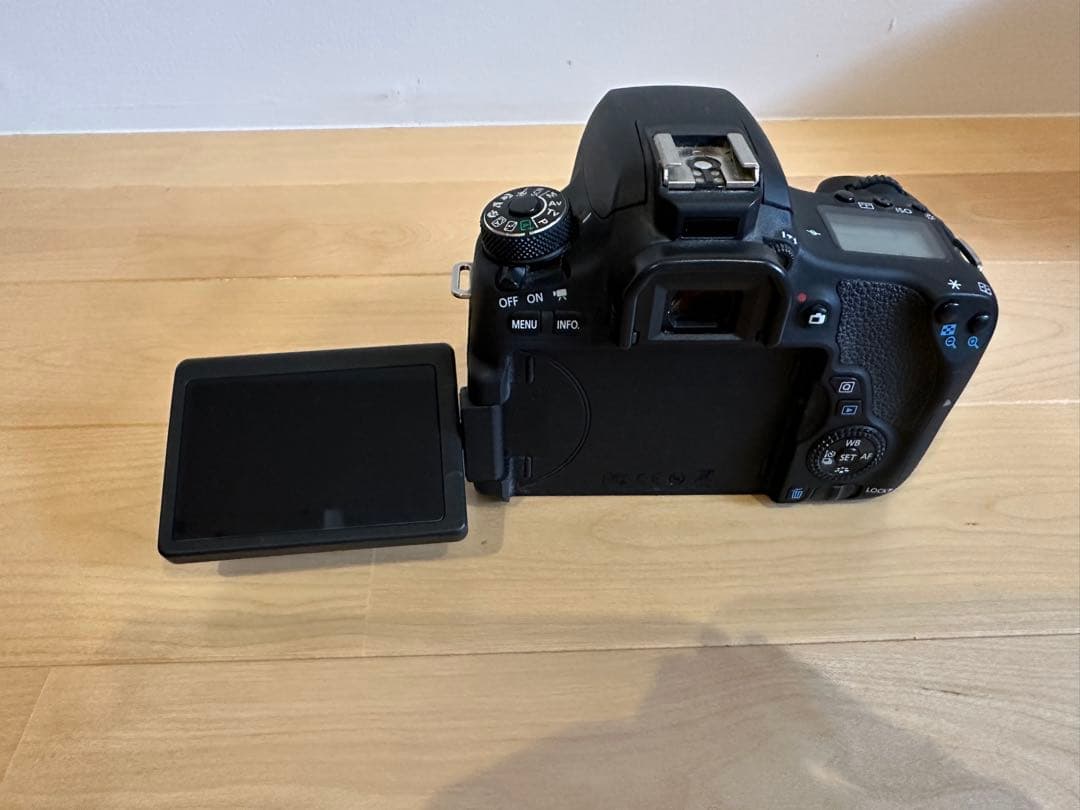 canon EOS 8000D デジタル一眼レフ 18-135レンズキット