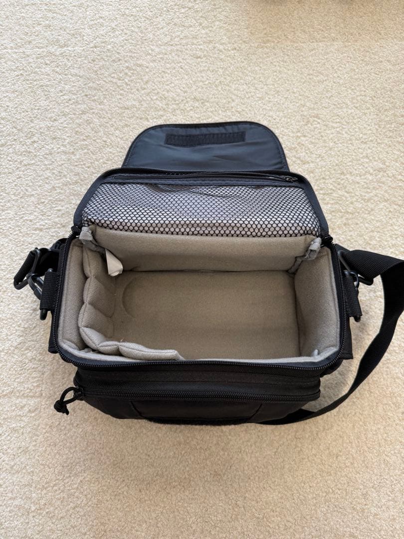 デジタルビデオカメラ　CANON iVIS HF G20＋付属品＋専用バッグ