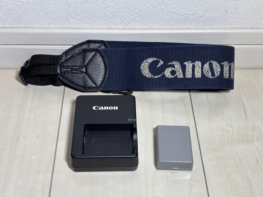 Canon EOS Kiss X2 美品 シャッター数899回 一眼レフカメラ