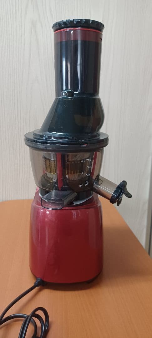 Kuvings スロージューサー レッド