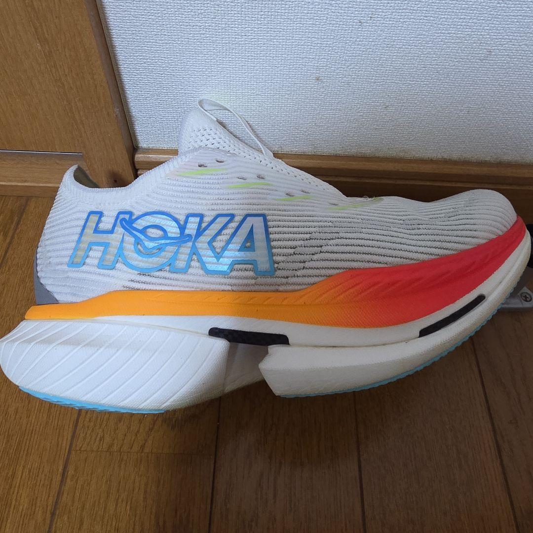 HOKA CIELO X1 　レーシングシューズ