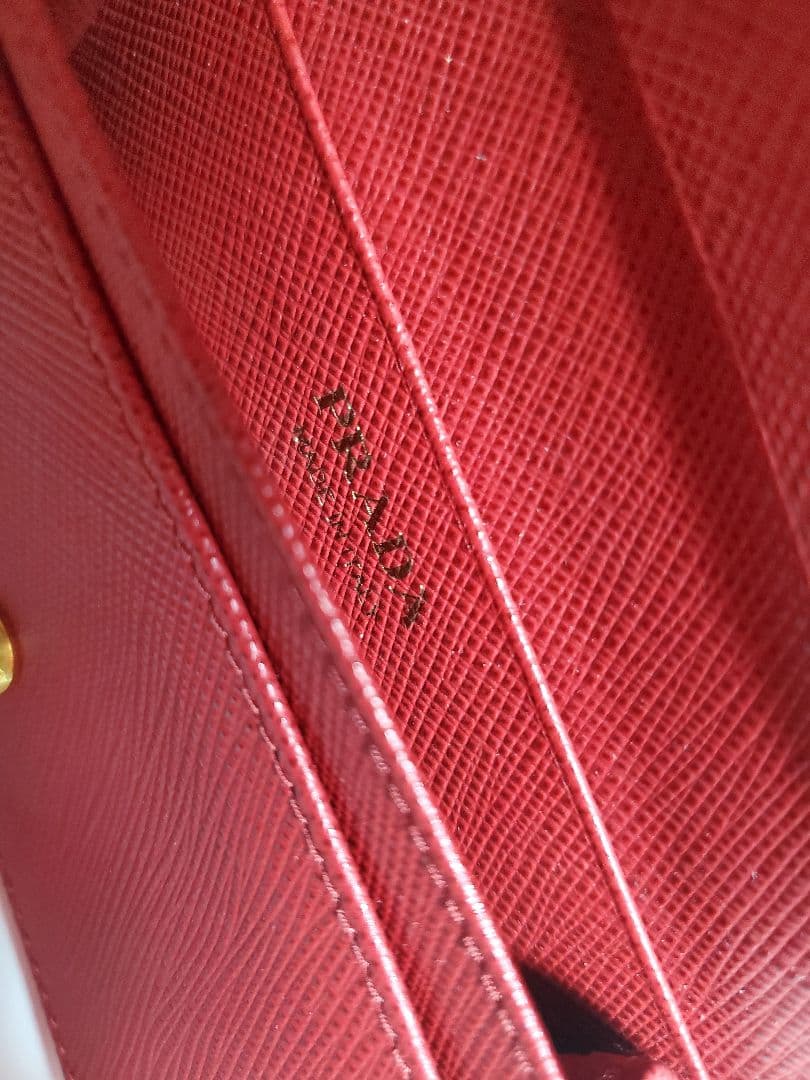 PRADA プラダ　サフィアーノレザー 名刺入れ レッド　赤