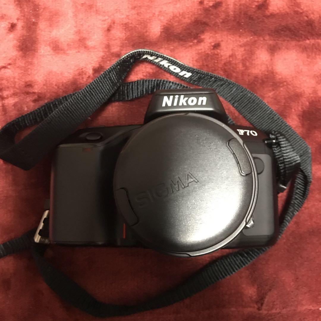 Nikon F70D 一眼レフ、専用ケース、簡易説明書付
