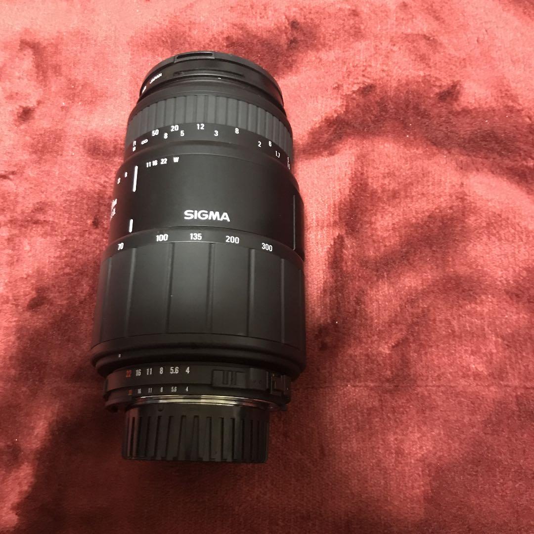 Nikon F70D 一眼レフ、専用ケース、簡易説明書付