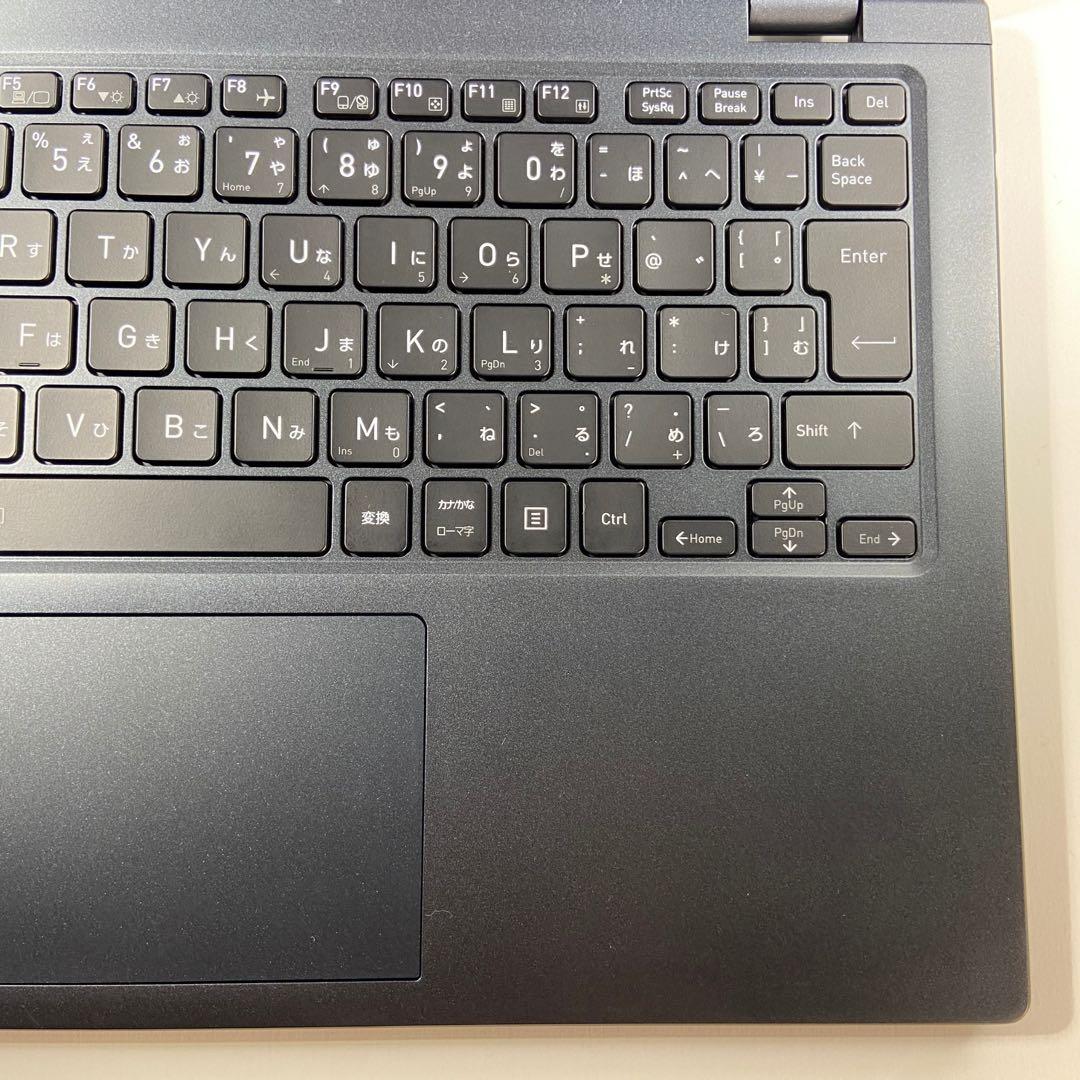 美品 11世代Core i7 16Gメモリ SSD256G 13.3型 東芝製