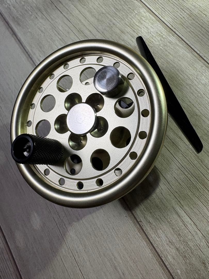 美品 STEEL FIN SPECTRA フライリール #4/5