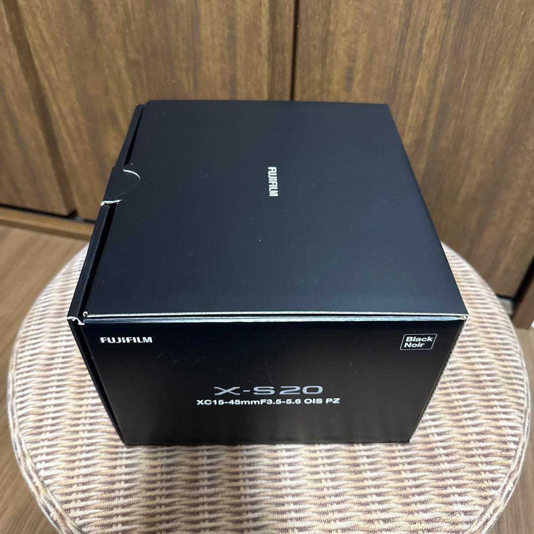【新品】FUJIFILM X-S20 XC15-45mmレンズキット日英モデル