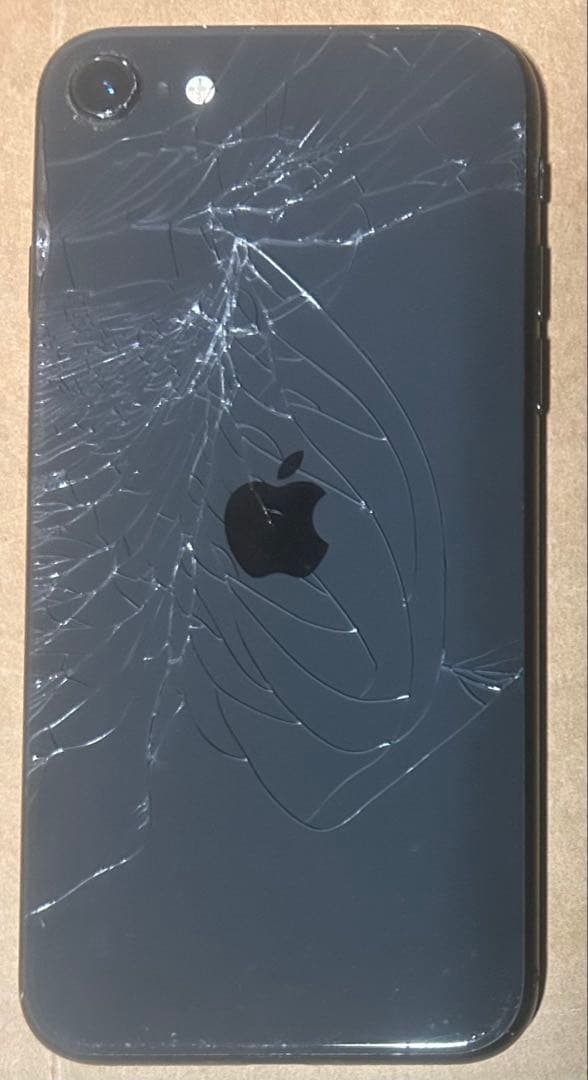 iPhone SE 第2世代　128GBブラックモデル　SIMロック解除済み