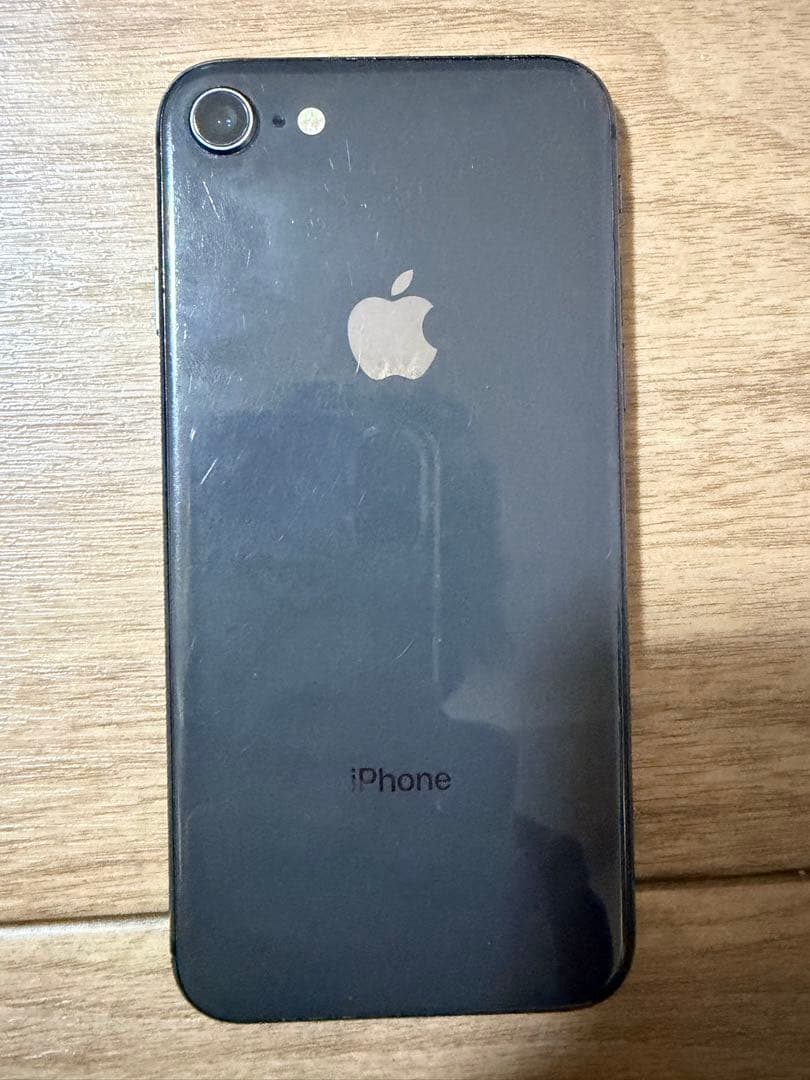 Apple iPhone 8 スペースグレイ64GB