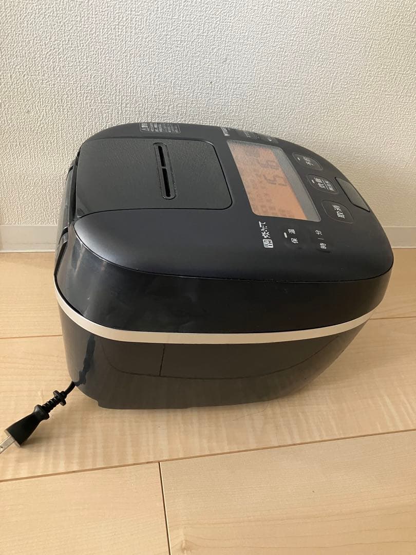 23年製 タイガー JRI-H100K 圧力IH炊飯器 5.5合炊き