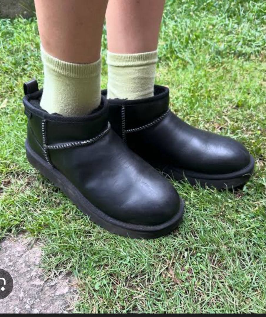 【UGG】Classic Ultra Mini LTHR Regen ブーツ