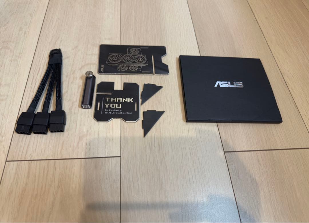 グラフィックボード・グラボ・ビデオカード ASUS ROG STRIX RTX 4080 SUPER 16GB