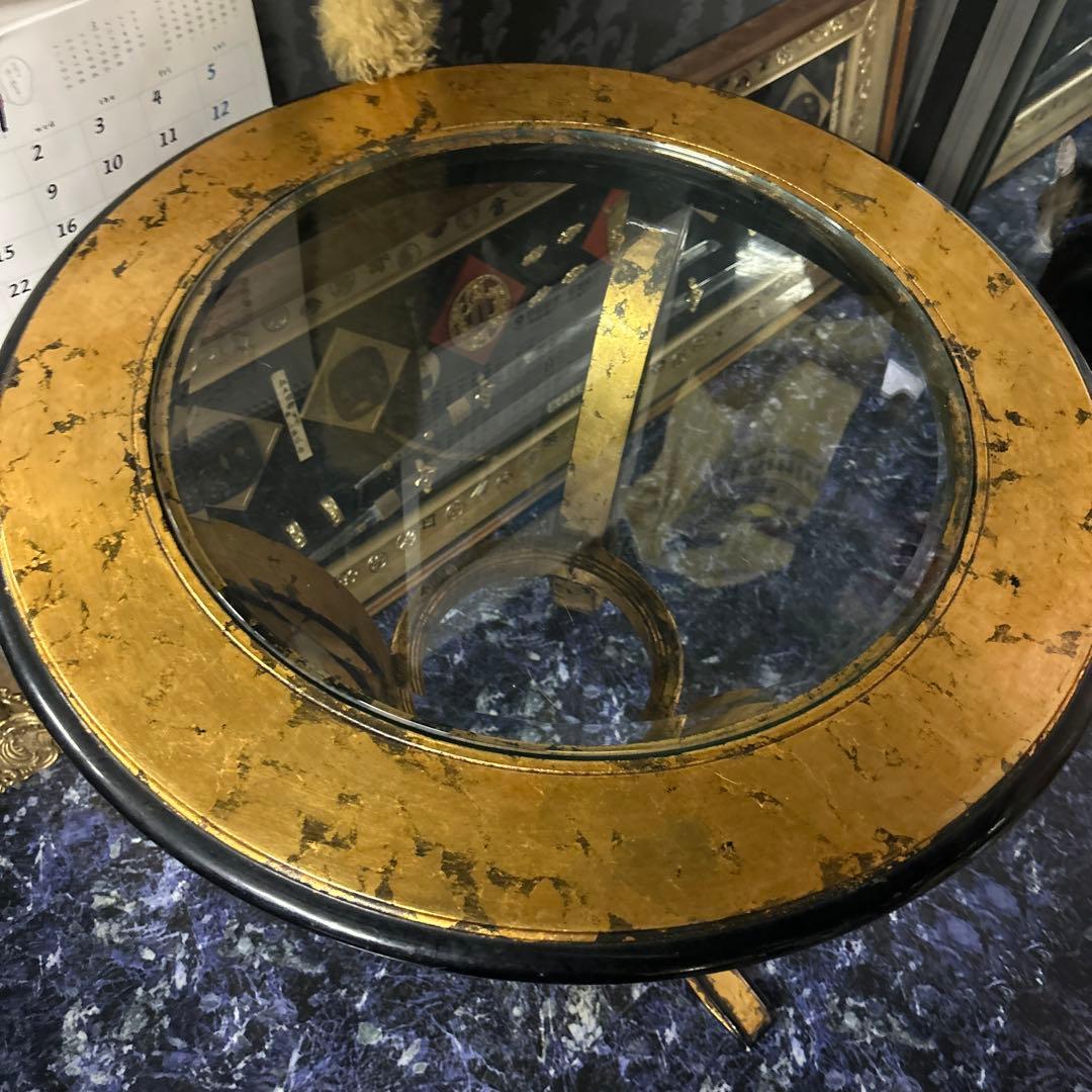 クラシック円形テーブル 金色装飾ヴェルサーチ風