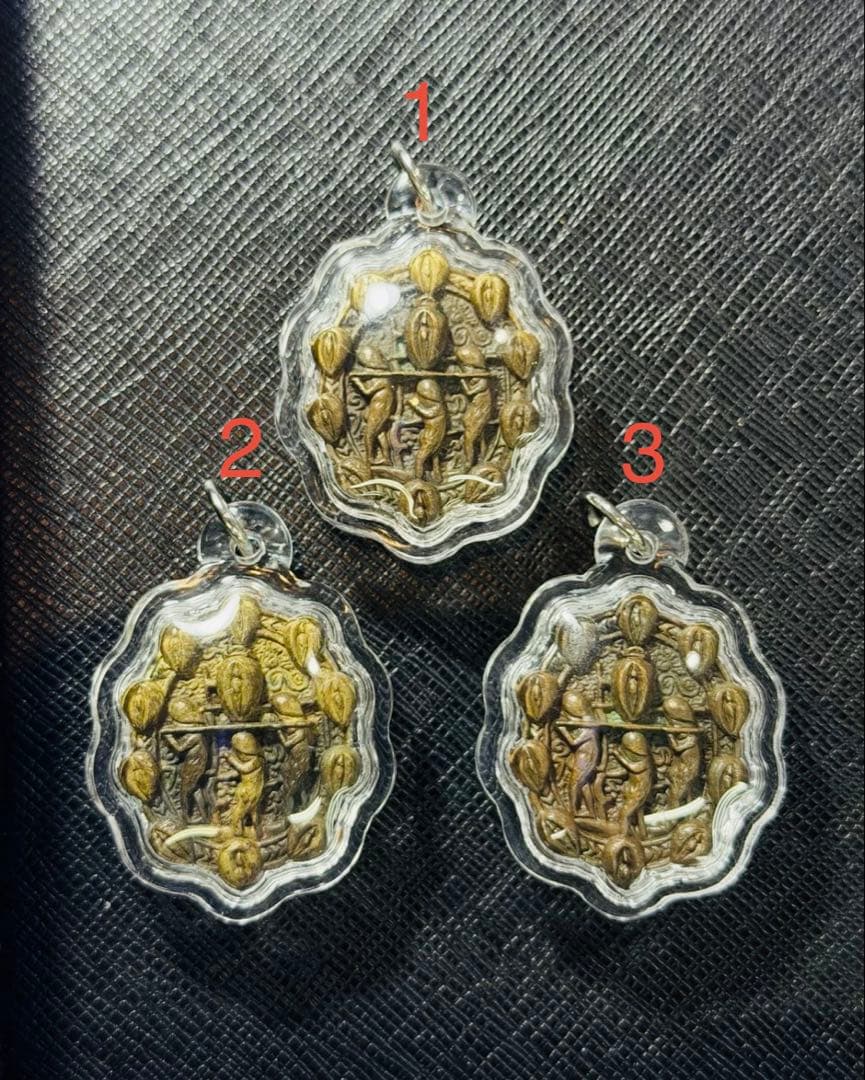 【限定1】クイーンバージニア　チャーム魅力、愛情、幸運 プラクルアン