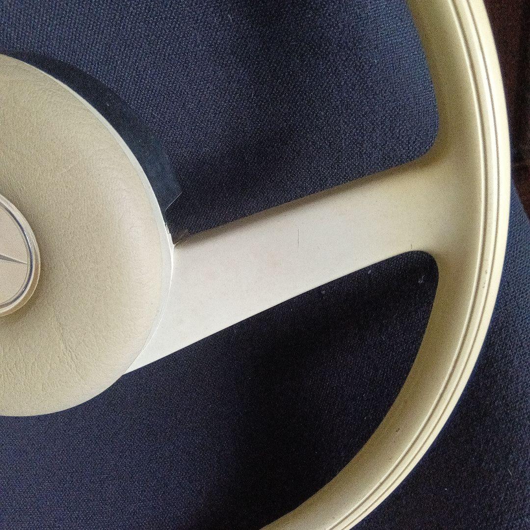 t*4様 メルセデス・ベンツ 　ホワイトステアリング 　縦目