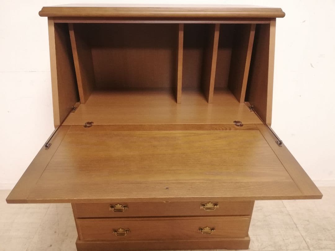 モデルルーム展示品　天然木楢材を使用したライティングビューローデスク 書斎机