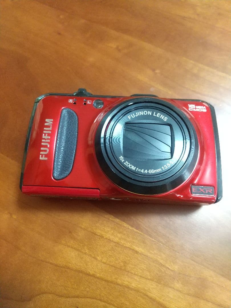 FUJIFILM FINEPIX F600EXR レッド