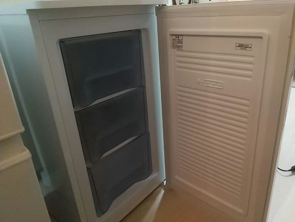 アイリスオーヤマ ノンフロン冷凍庫 IUSD-6A 60L J0775