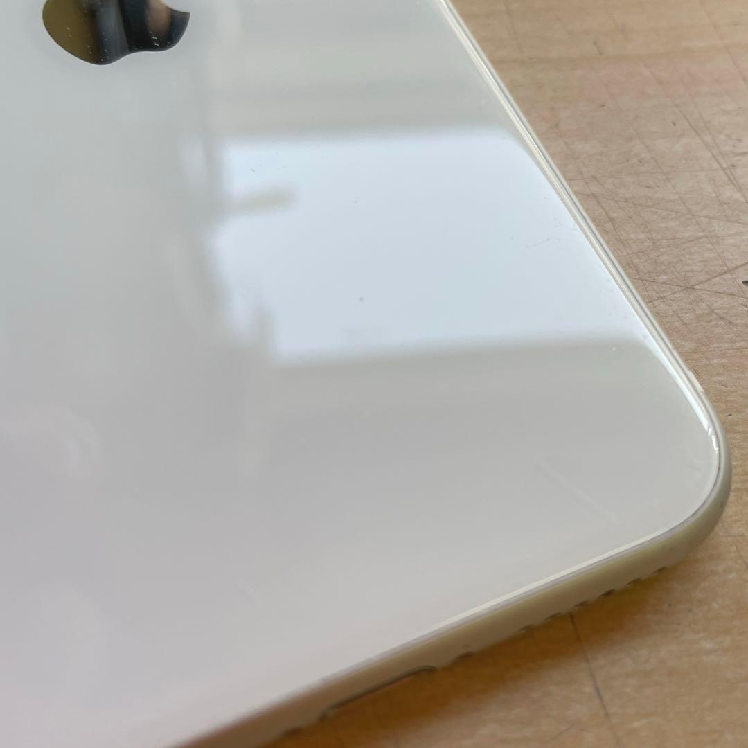 iPhone SE 第2世代　ホワイト　64GB A2296 #3