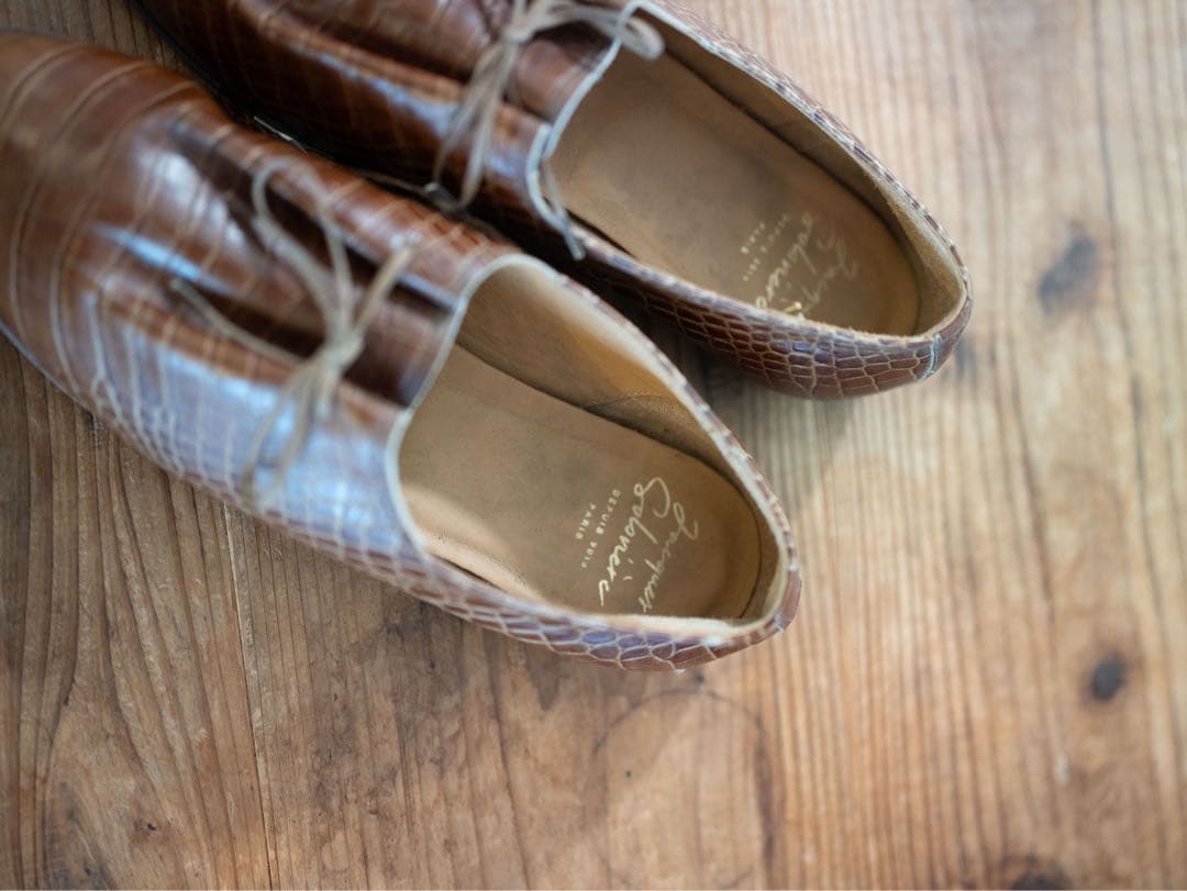 中古SOLOVIERE ソロヴィエール MATTHIEU 型押し レザー 42