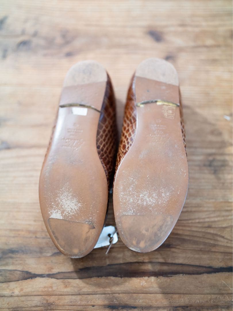 中古SOLOVIERE ソロヴィエール MATTHIEU 型押し レザー 42